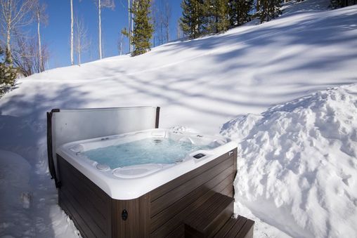 Private Outdoor Hot Tub