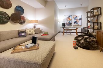 11 Western Winds Lodge