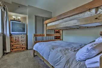 20 Bunk Bedroom