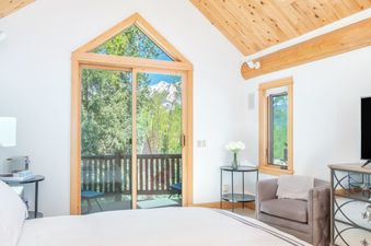 5.01-mountain-village-mountain-melody-master-bedroom-Web-scaled-1920x750 c