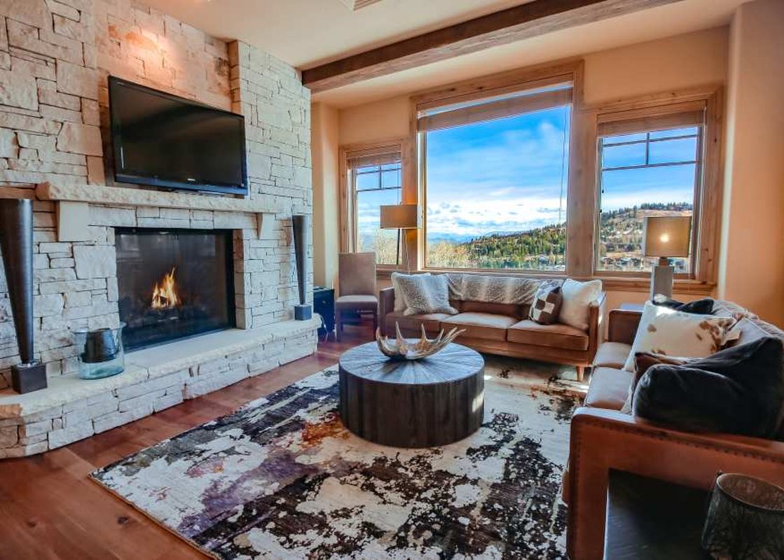 01 Living Room