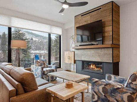 Riverfront Lodge 102