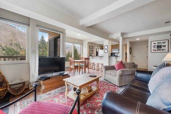 02 Living Room