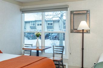 Mountainside Inn 320