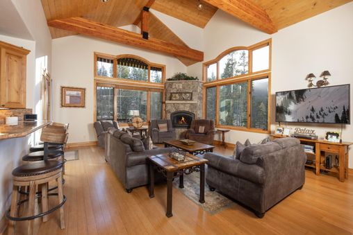 Multiple Fireplaces