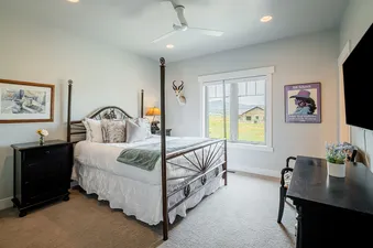 28 Grand View