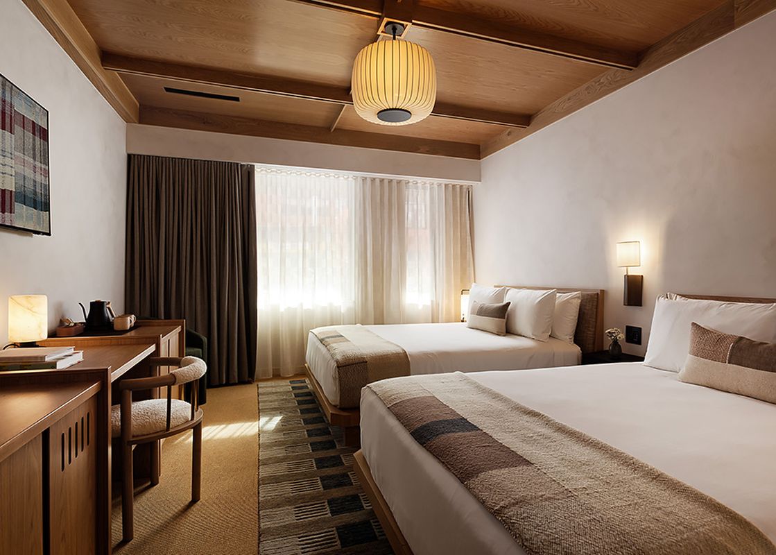 Mollie Aspen Smuggler 2 Queen Room ADA offers a comfortable and accessible stay.