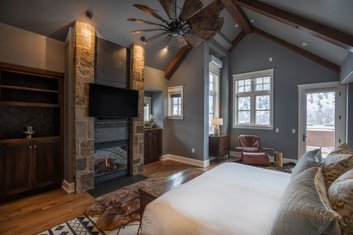 Multiple Fireplaces