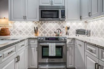 07 Kitchen