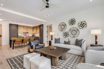 Electric Pass Lodge 203