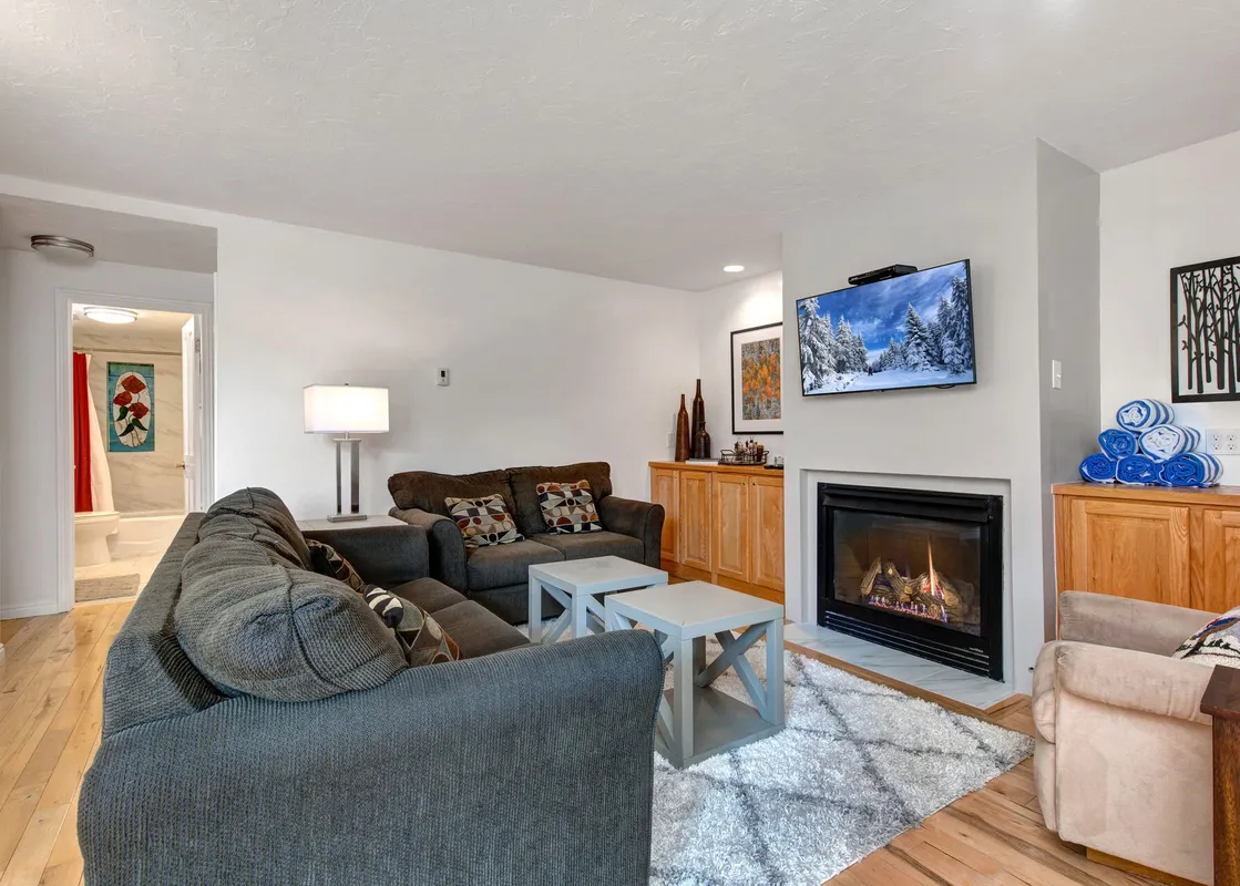 03 Living Room