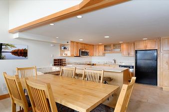 Crestwood Three Bedroom Plus Loft Deluxe