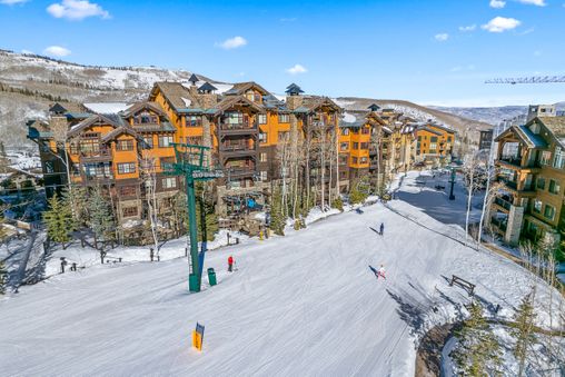 Ski-in Ski-out access