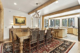 07 Chateau at Dyer Trail