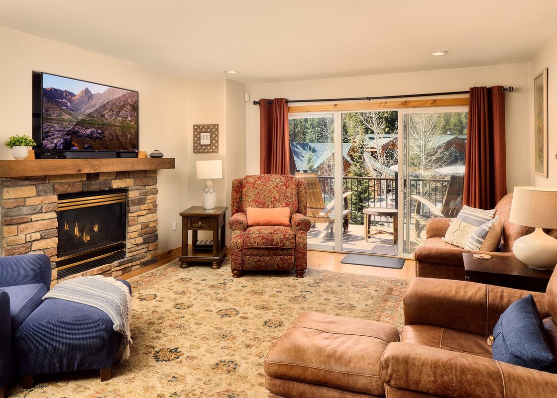 01 Mountain View Retreat