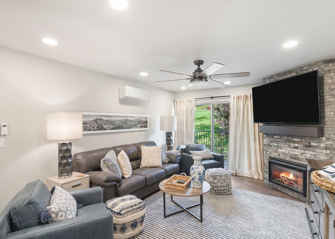 02 Ski Inn Condominium 225