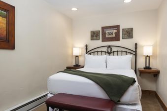 Landmark 220