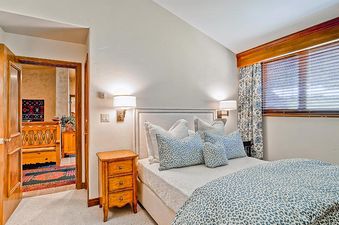 EastWestResorts -HS508 Twin2-2