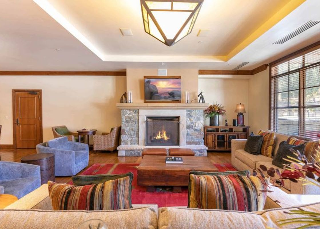 Great Bear Lodge 206