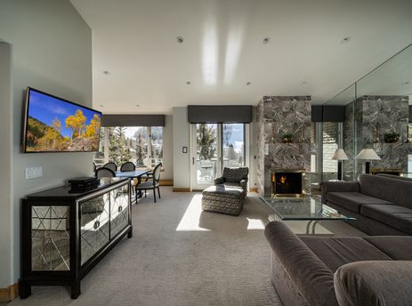 Vails Mountain Haus Three Bedroom Mountainside Penthouse
