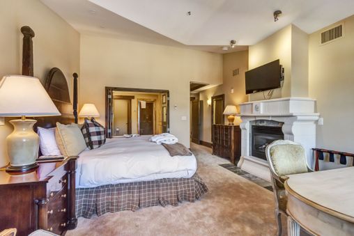 Multiple Fireplaces