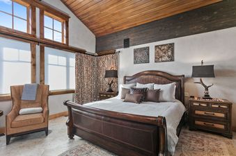 09 Bedroom