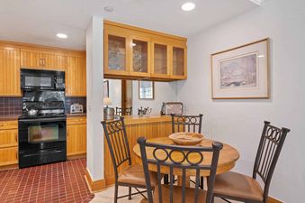 06 Dining and Kitchen