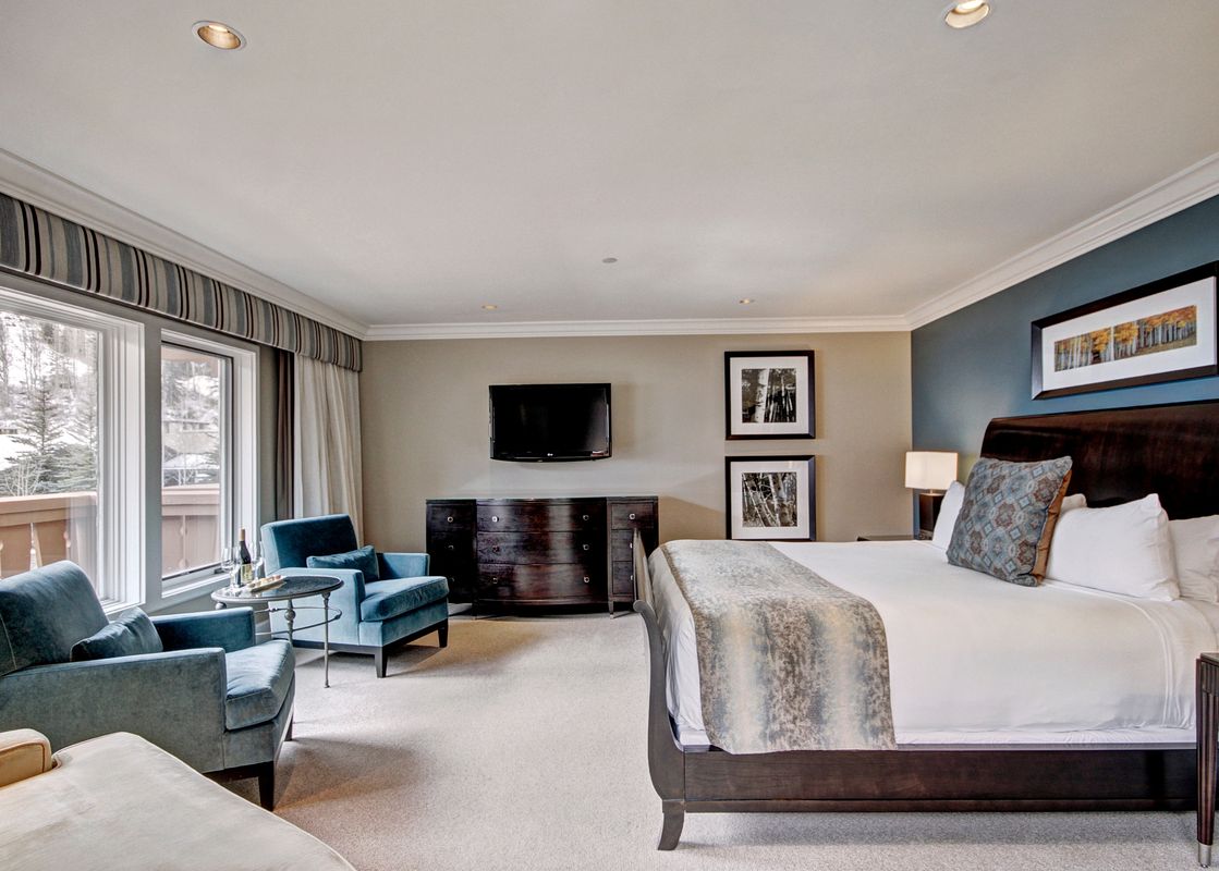 Lodge at Vail Luxury Hotel King Slope View