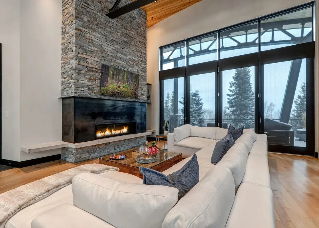 02 Main Level Living Room