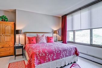 EastWestResorts -HS508 King