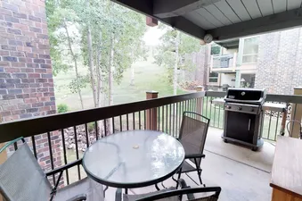 05 Balcony