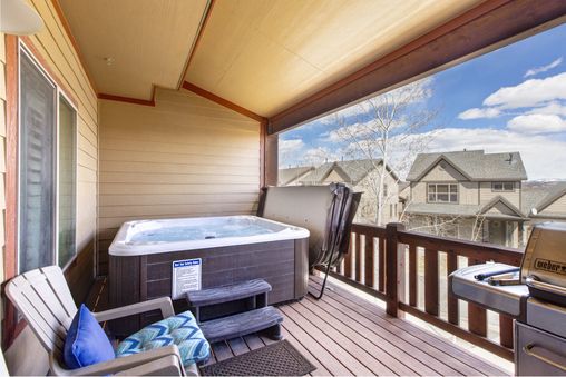 Private Outdoor Hot Tub