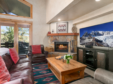 Trails End Lodge 304