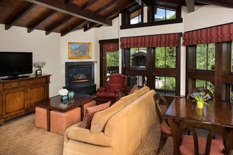 LuxuryOneBedroom_SpaSuite