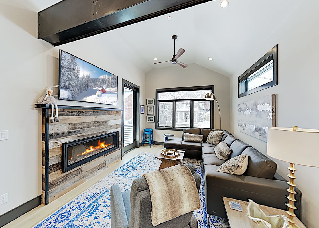 01 Living Area