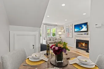 05 Dining Area