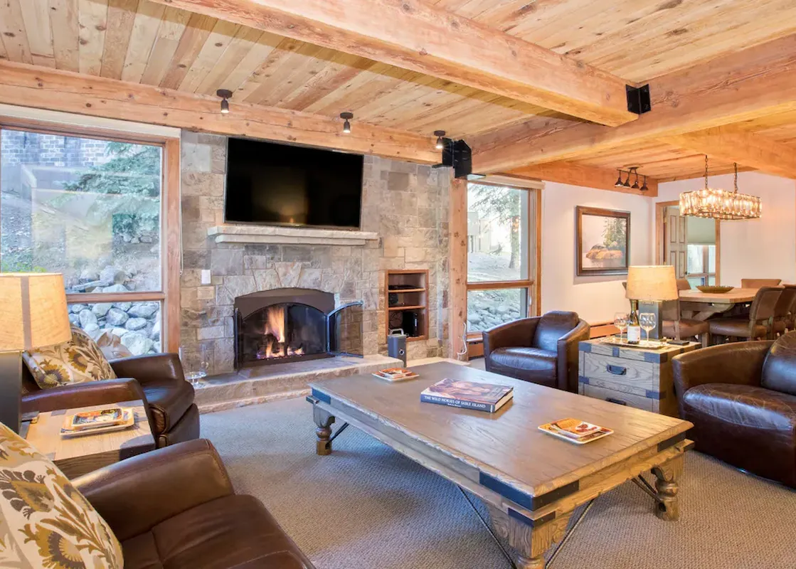 01 Living Room