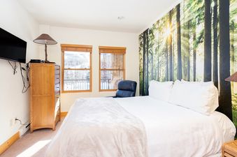 Bear Creek Lodge 311