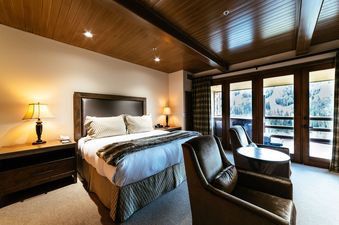 Stein Eriksen Lodge Luxury One Bedroom Corner Suite