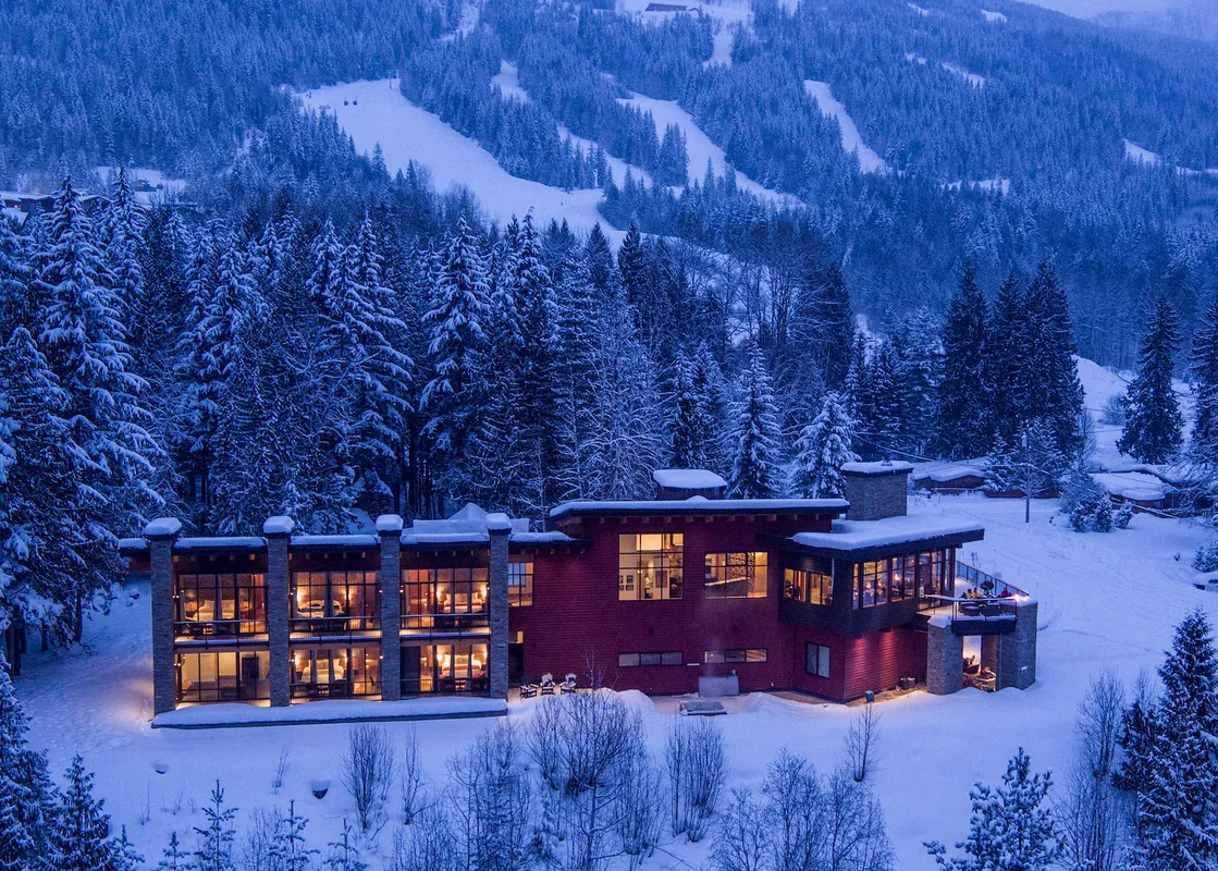 01 Winter Exterior