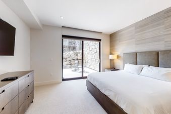10 Bedroom