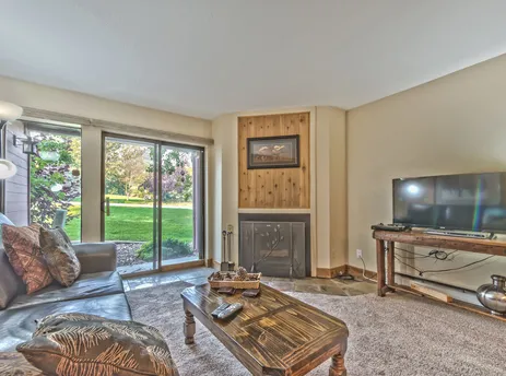 01 Living Room