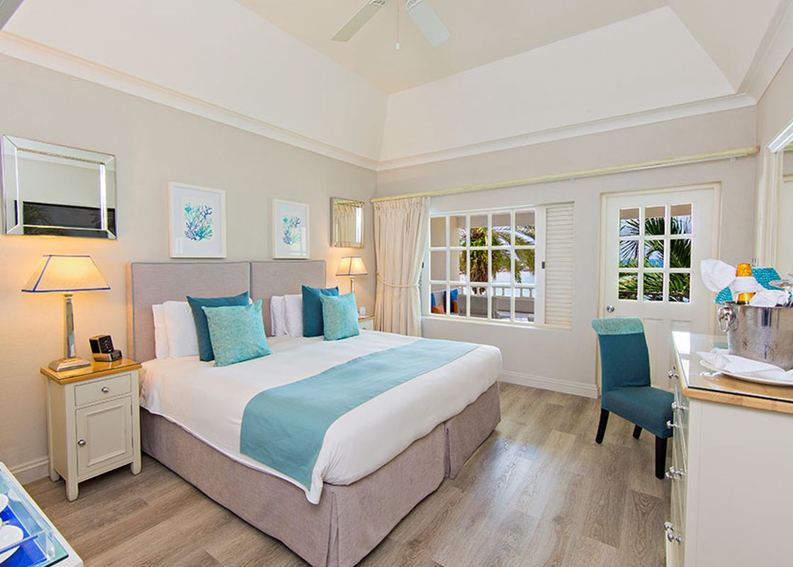 03 Blue Waters Resort Spa Deluxe Beachfront Room