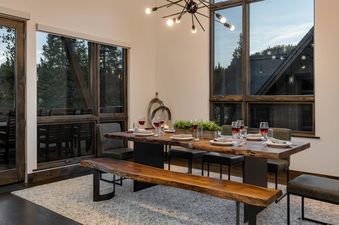07 Dining Area