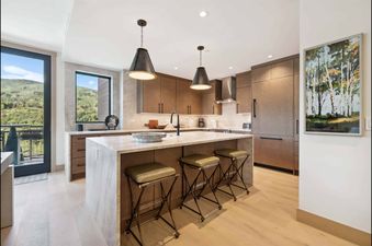 One Riverfront Condo 400