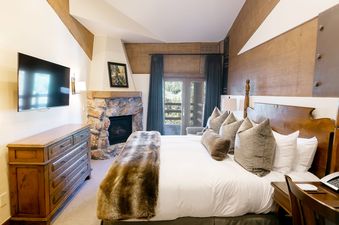 Stein Eriksen Lodge Luxury One Bedroom with Mountain View