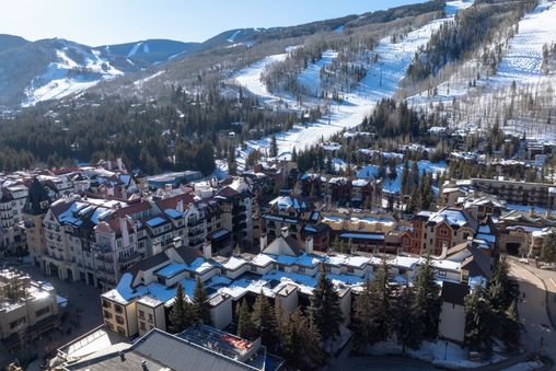3-minute walk to the slopes and the Eagle Bahn Gondola