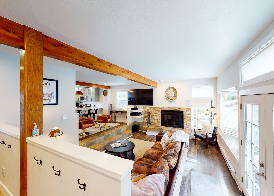 01 Living Room