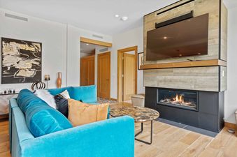 Riverfront Lodge 203