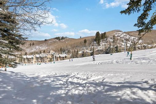Ski-in/ski-out access